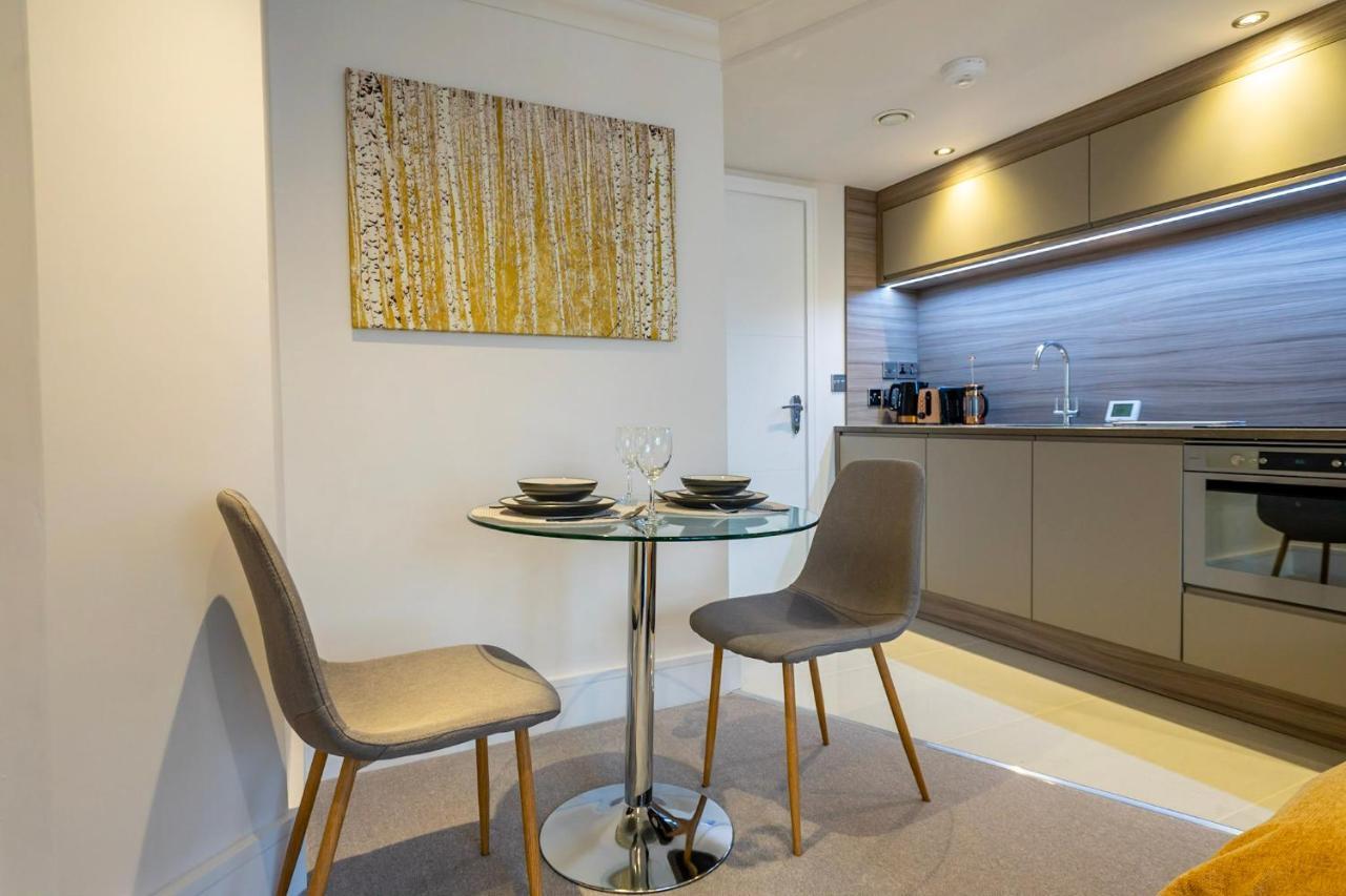 48 Cocoa Suites Apartment