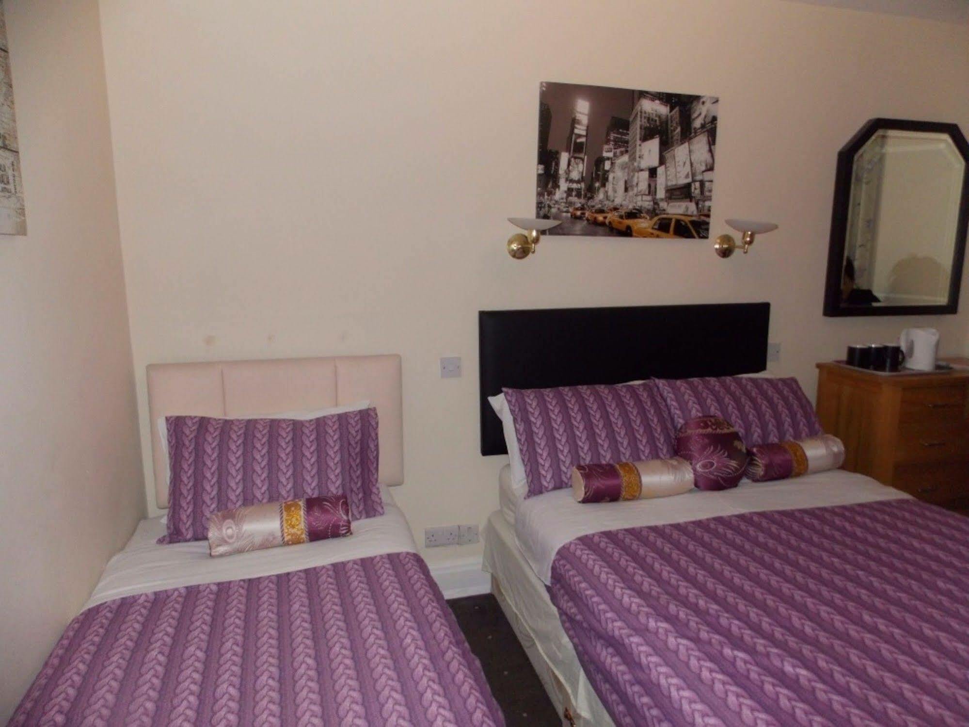 Guest house Diamonds York