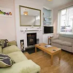 Cosy Little Home Just Outside York City Walls