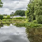 Lakeview Supreme Lodge With Hot Tub
