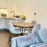 Icona 20 - City Centre Apartment