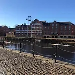 The Boat House Apartment - York