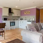 Wild Oats Lodge 6, Yellowtop Country Park