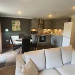 Harvest 8 Lodge, Yellowtop Country Park