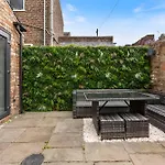 Stunning Terraced House Next To York Racecourse