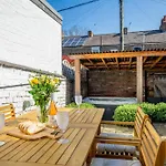 Little Domus - With Hot Tub