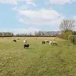 The Barn - Poplar Farm