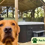 Hot Tub - Pool Table, Central