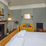 Hot Tub - Pool Table, Central