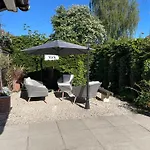 Camaraderie Guest House
