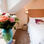 Acer Guest House