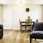 The Old Granary - Holiday Cottage