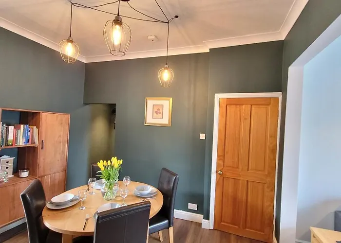 Colenso St - 2 Bed House By Bishy Road & River