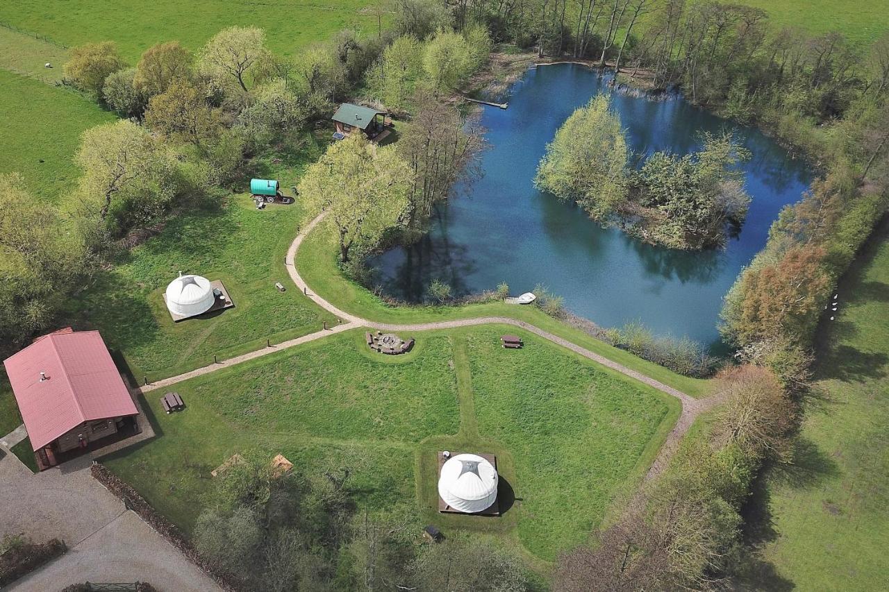 Lodge Acorn Glade Glamping *