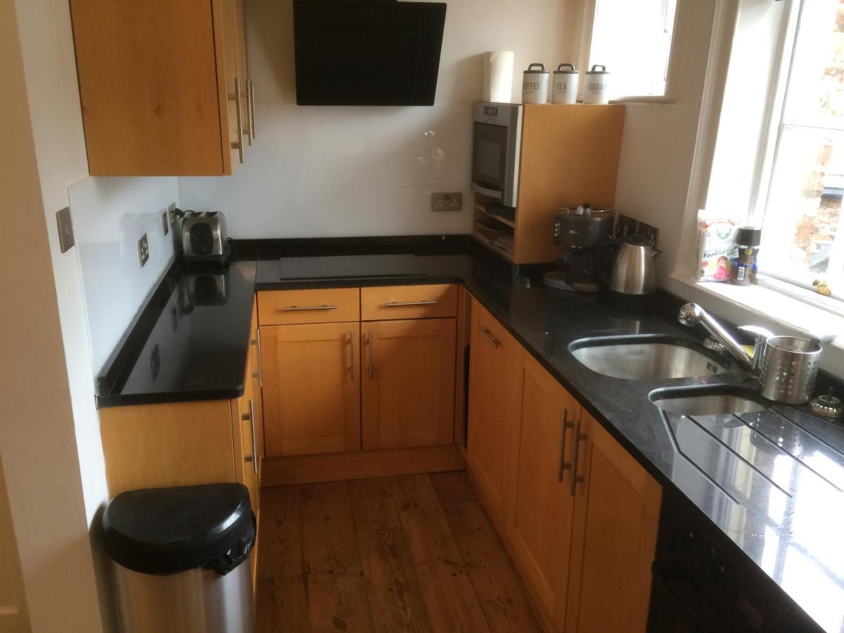 Apartment Centre - The Old Committee Room-free Parking *
