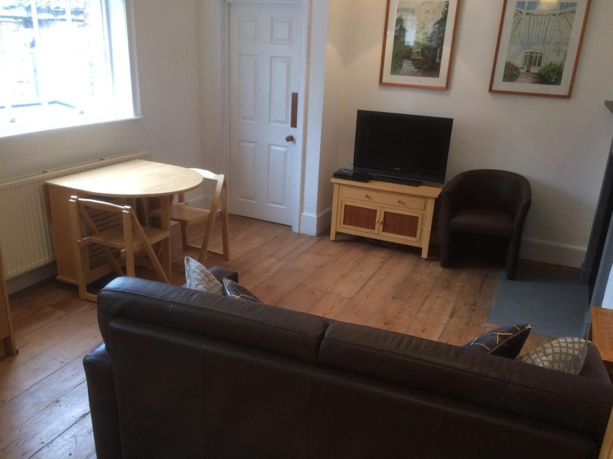 Centre - The Old Committee Room-free Parking Apartment *