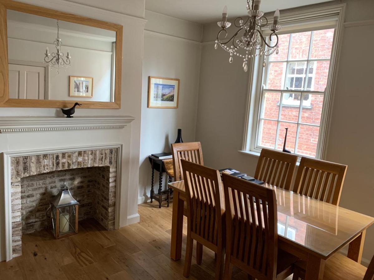 7 Precentor's Court * York