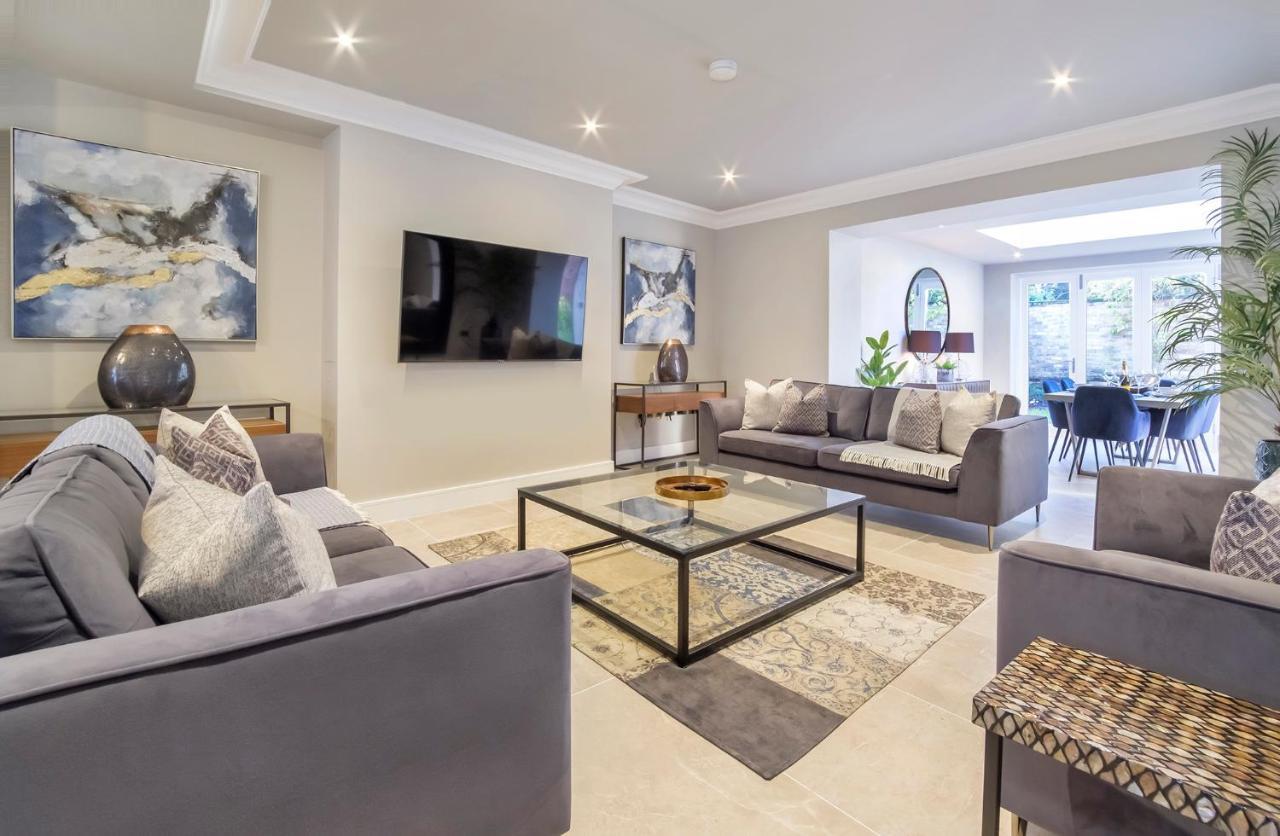 The Presidential Suite, With Free Parking! York