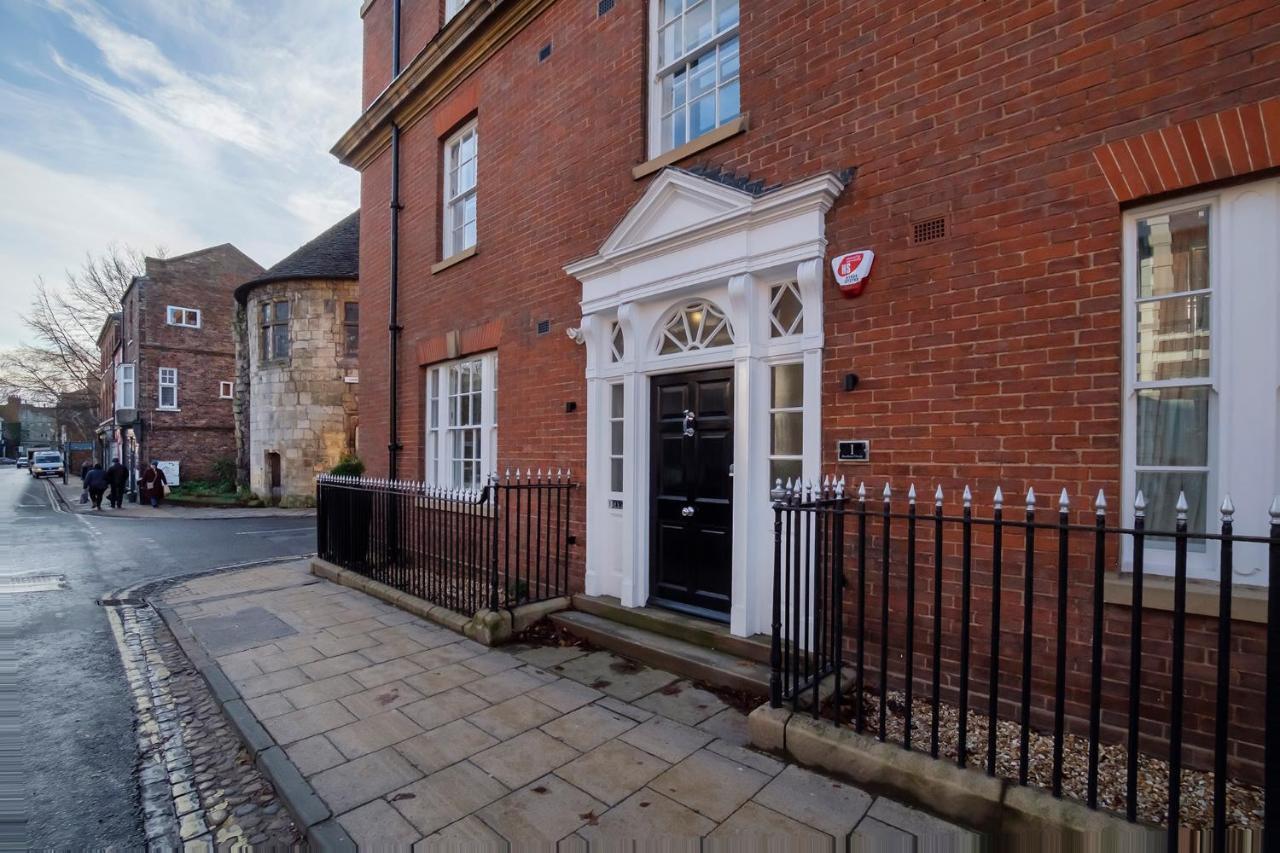 The Presidential Suite, With Free Parking! York