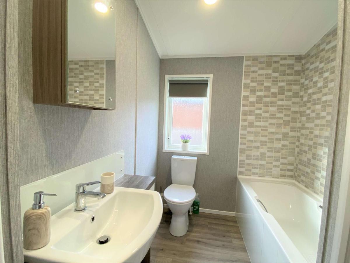 Holiday home The Yorkshire Burrow With Hot Tub *