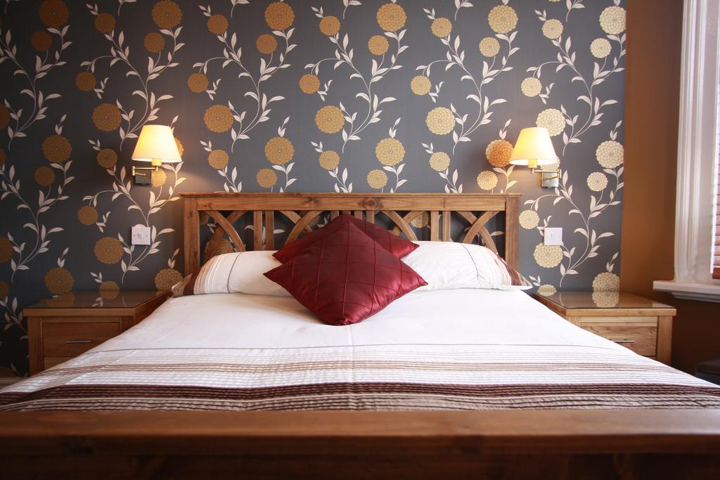 Brentwood Guest house 4*