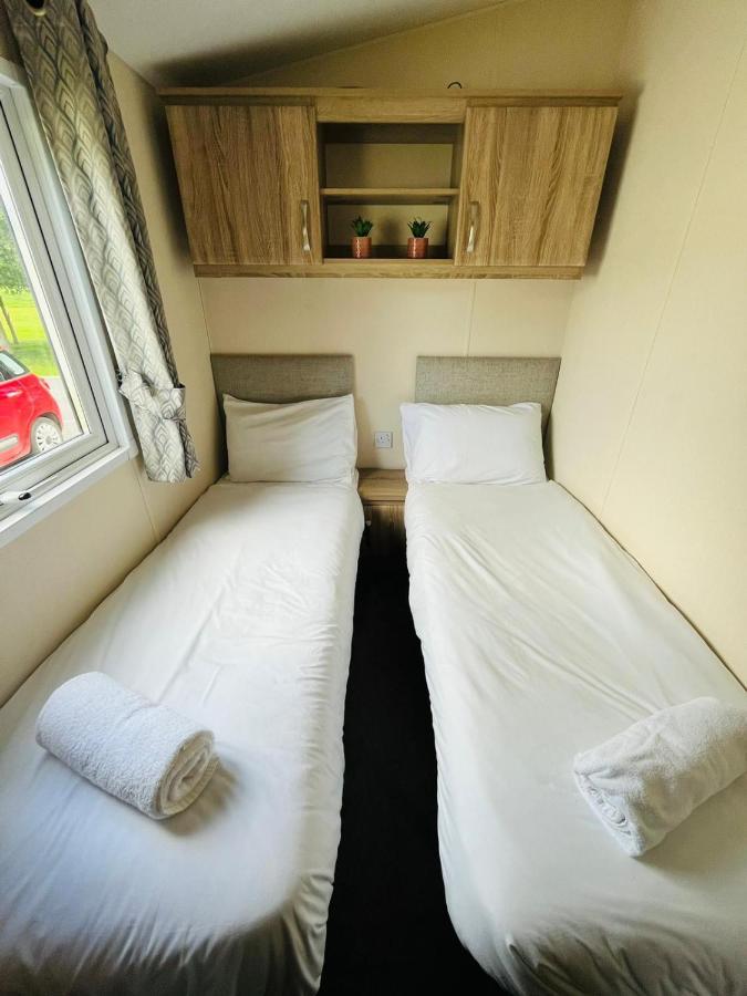 Holiday home Wentbridge With Hot Tub *