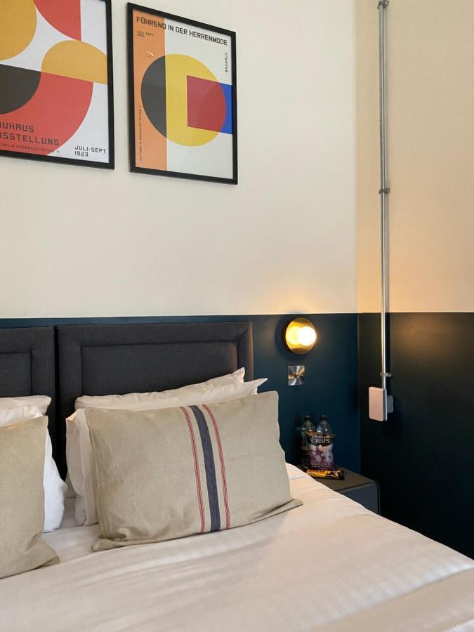Hotel The 3*