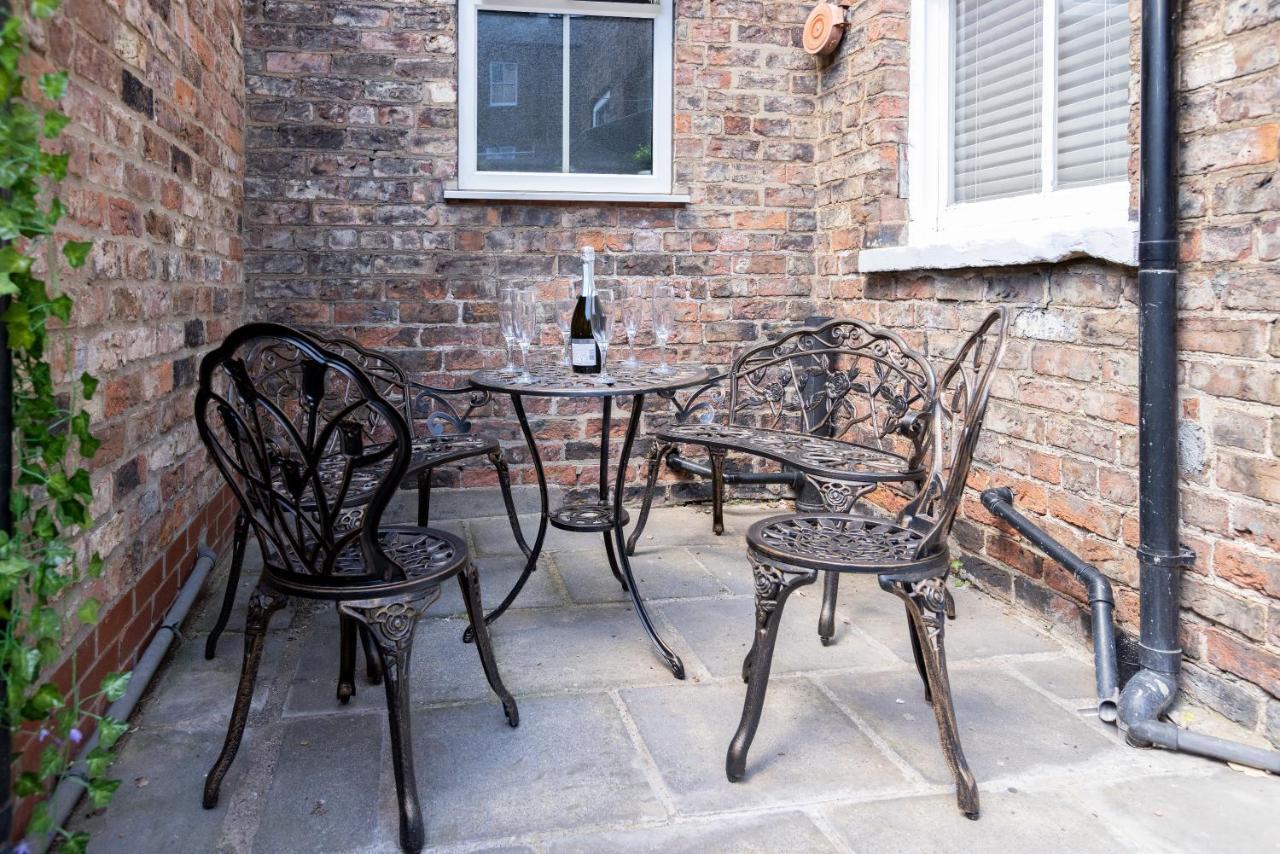 Bootham 32 - Free Parking - Five Minute Walk To Minster Apartment *