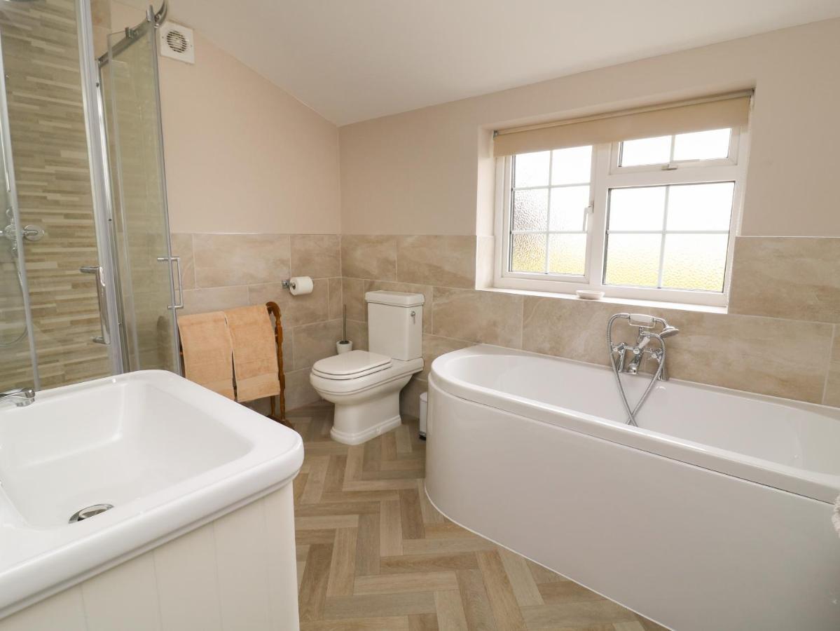 2 Crosslands Holiday home *