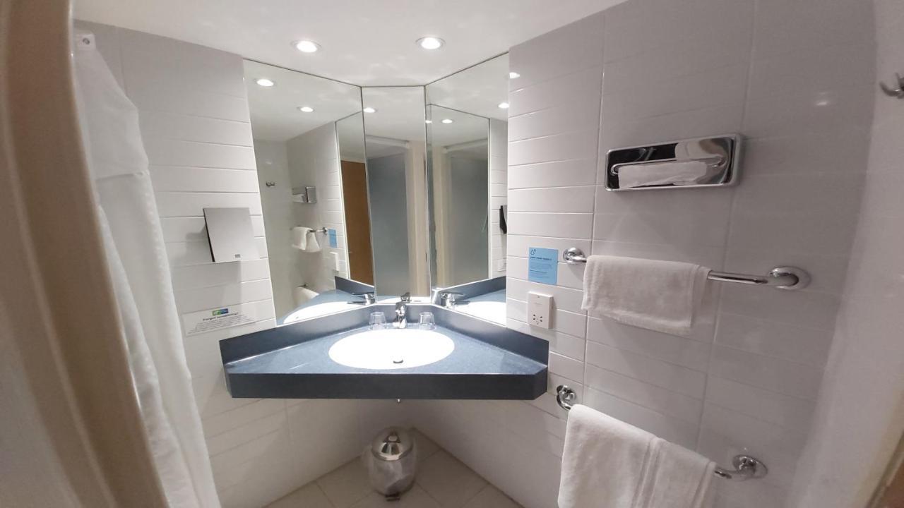 Express By Ihg Hotel