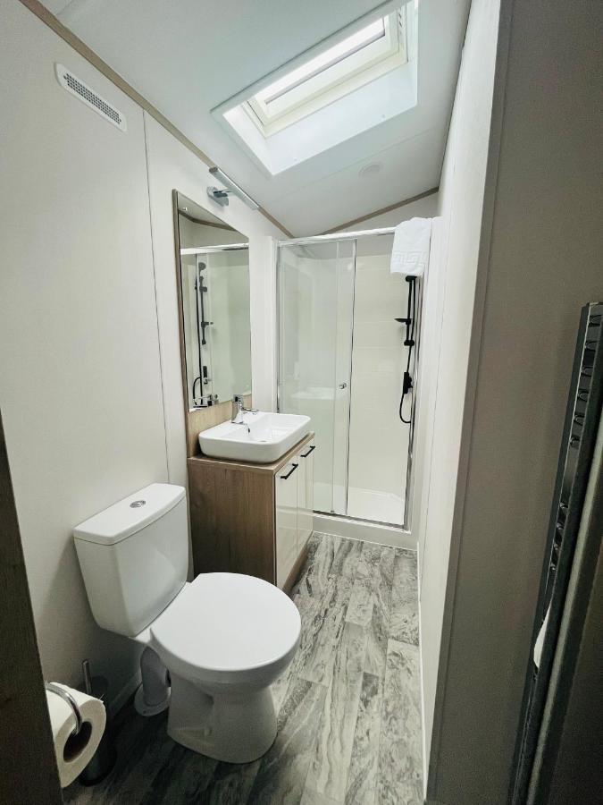 Silver Wood With Hot Tub