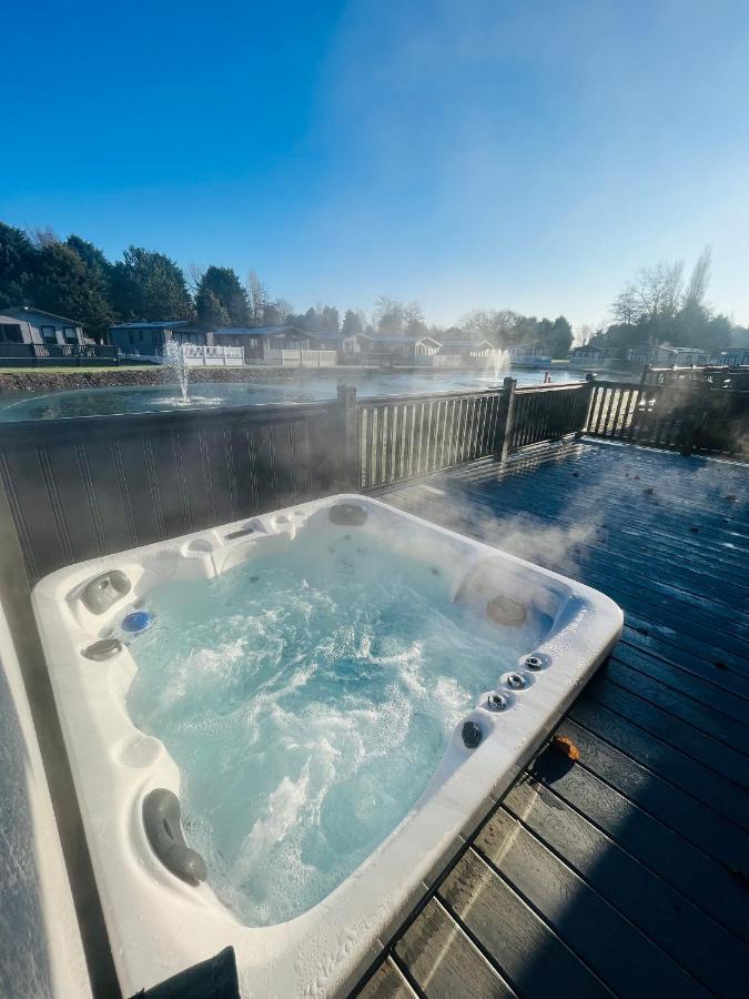 Holiday home Loki's Retreat With Hot Tub