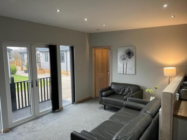 Lakeview Supreme With Hot Tub Holiday home *