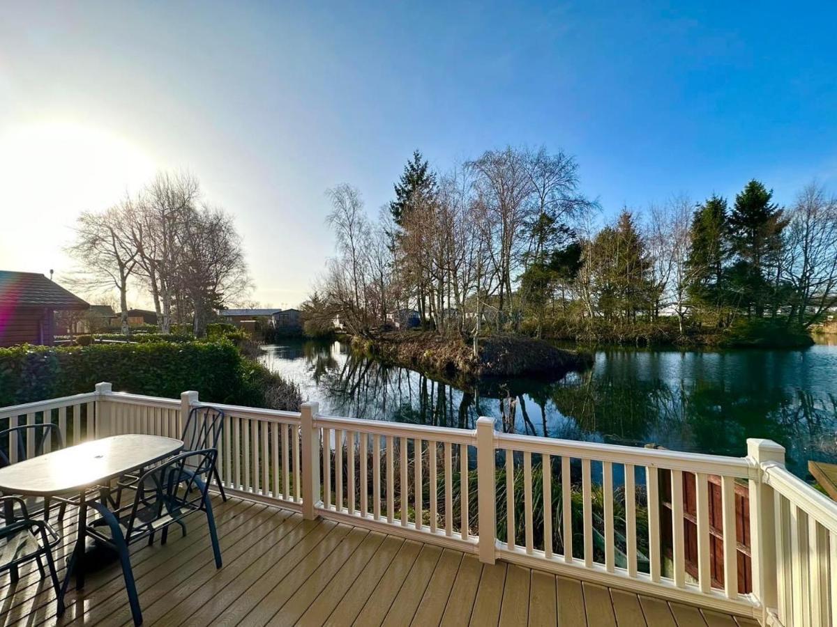 Lakeview Supreme With Hot Tub *