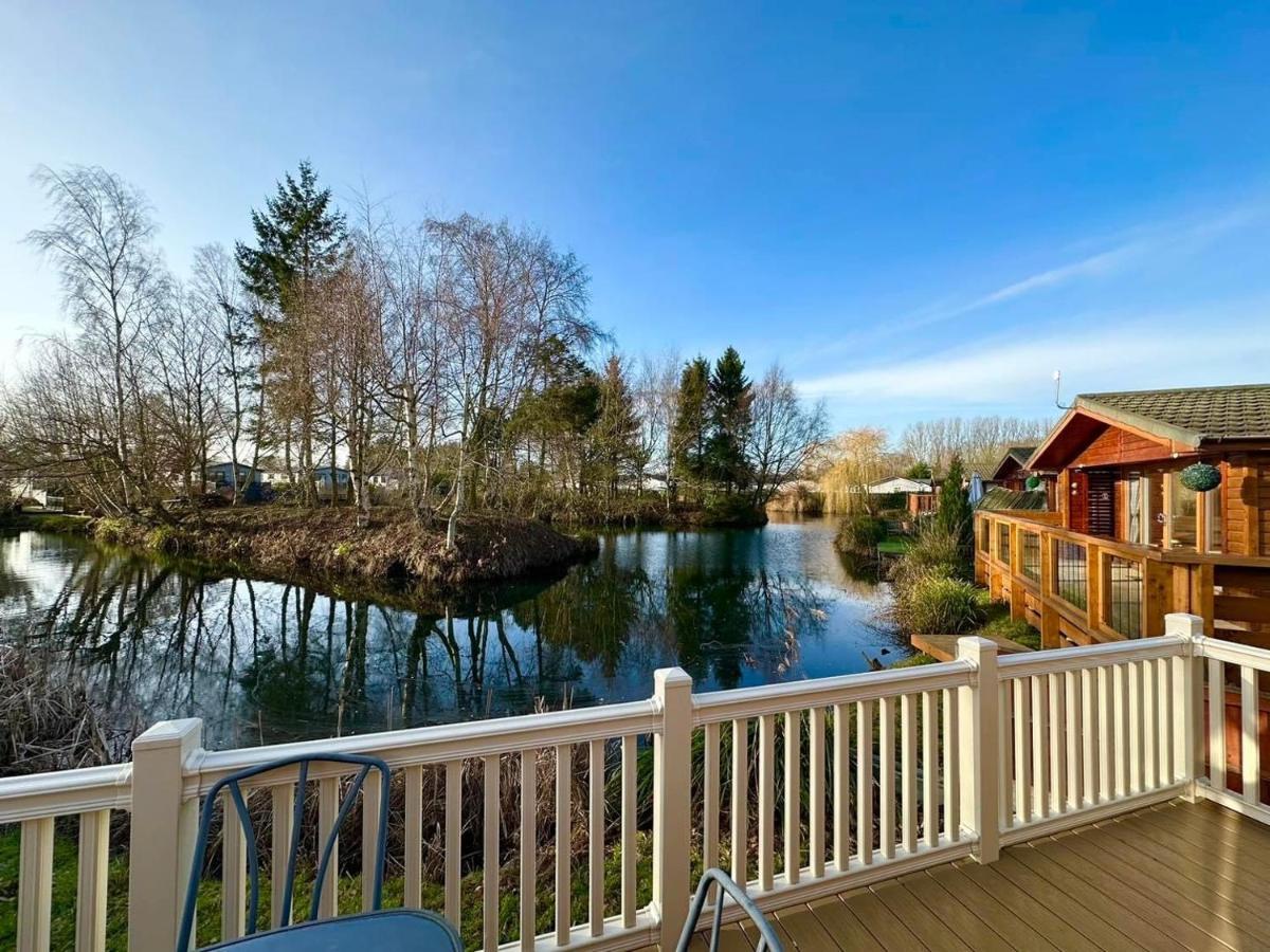 Lakeview Supreme With Hot Tub *