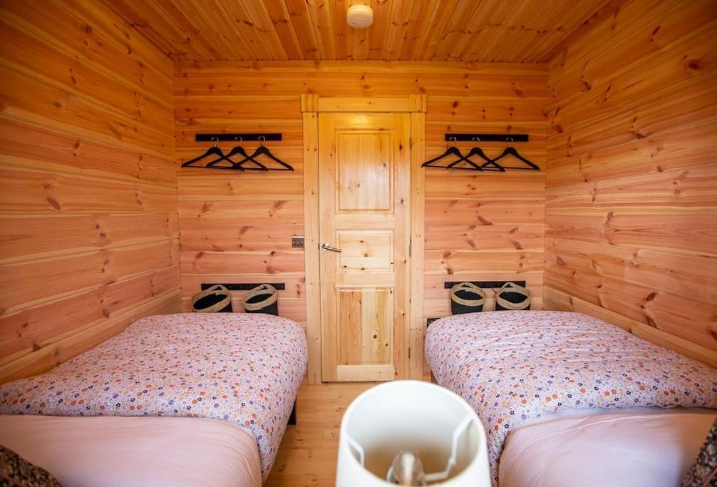 Holiday home Luxury Hot Tub And Sauna In