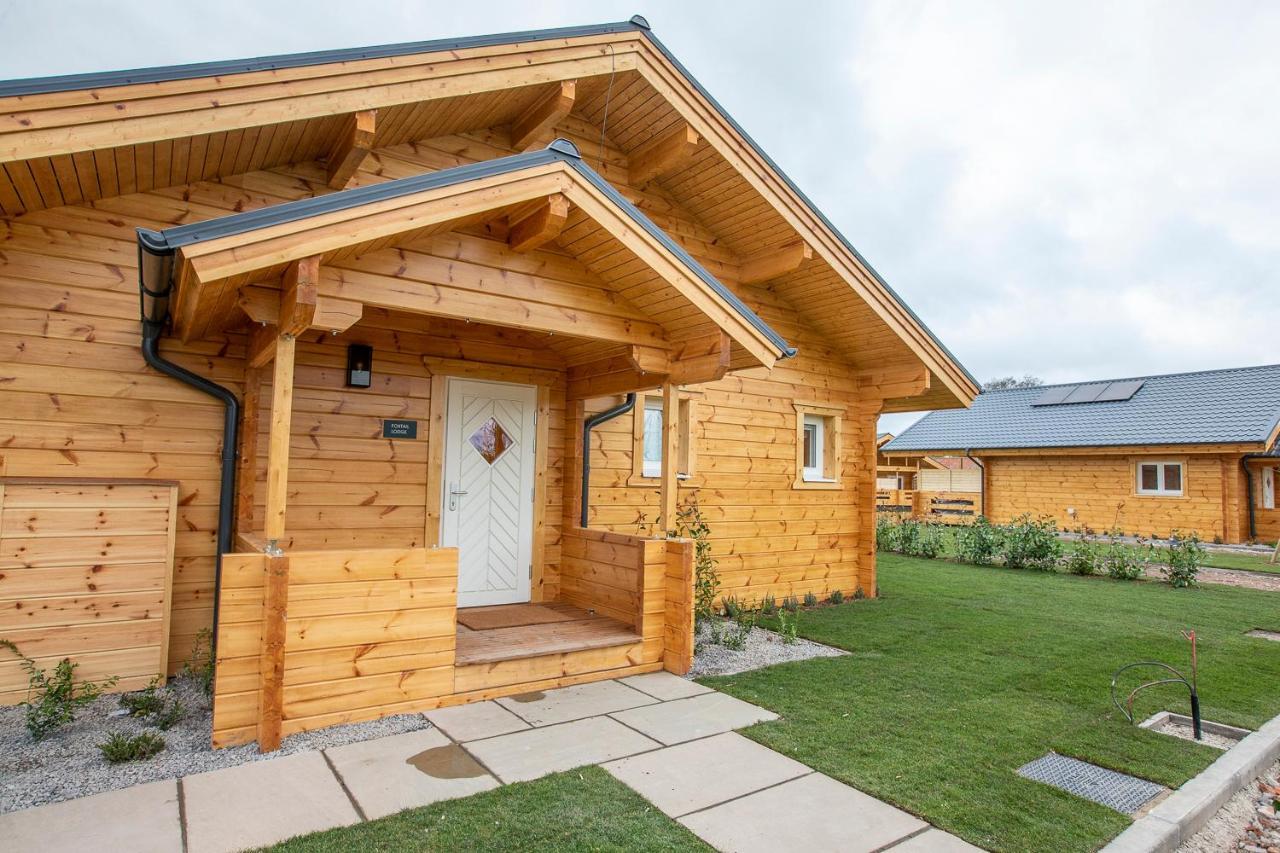 Luxury Hot Tub And Sauna In