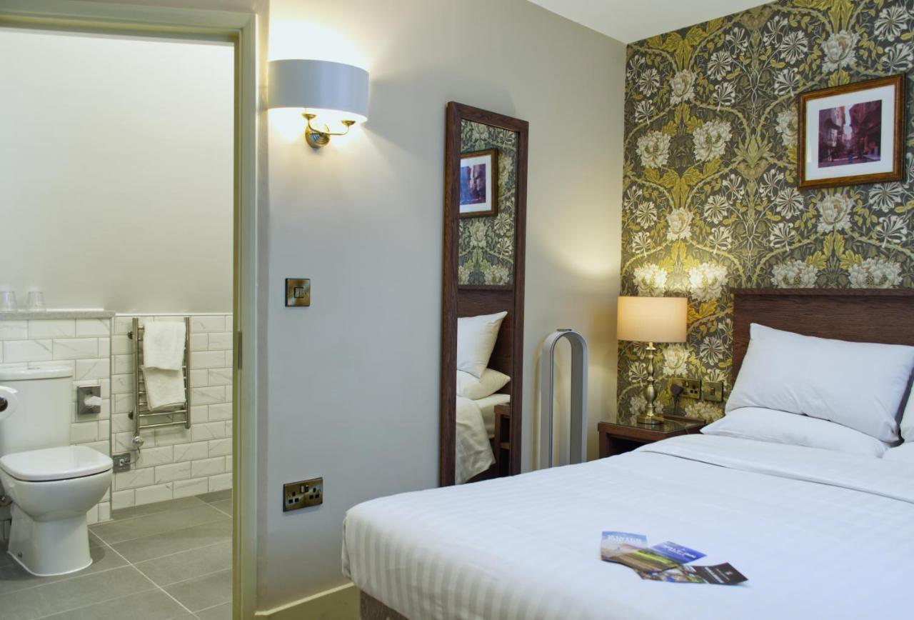 Hotel The Dean Court