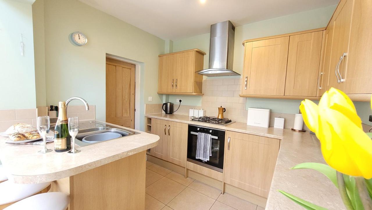 Colenso St - 2 Bed House By Bishy Road & River * York