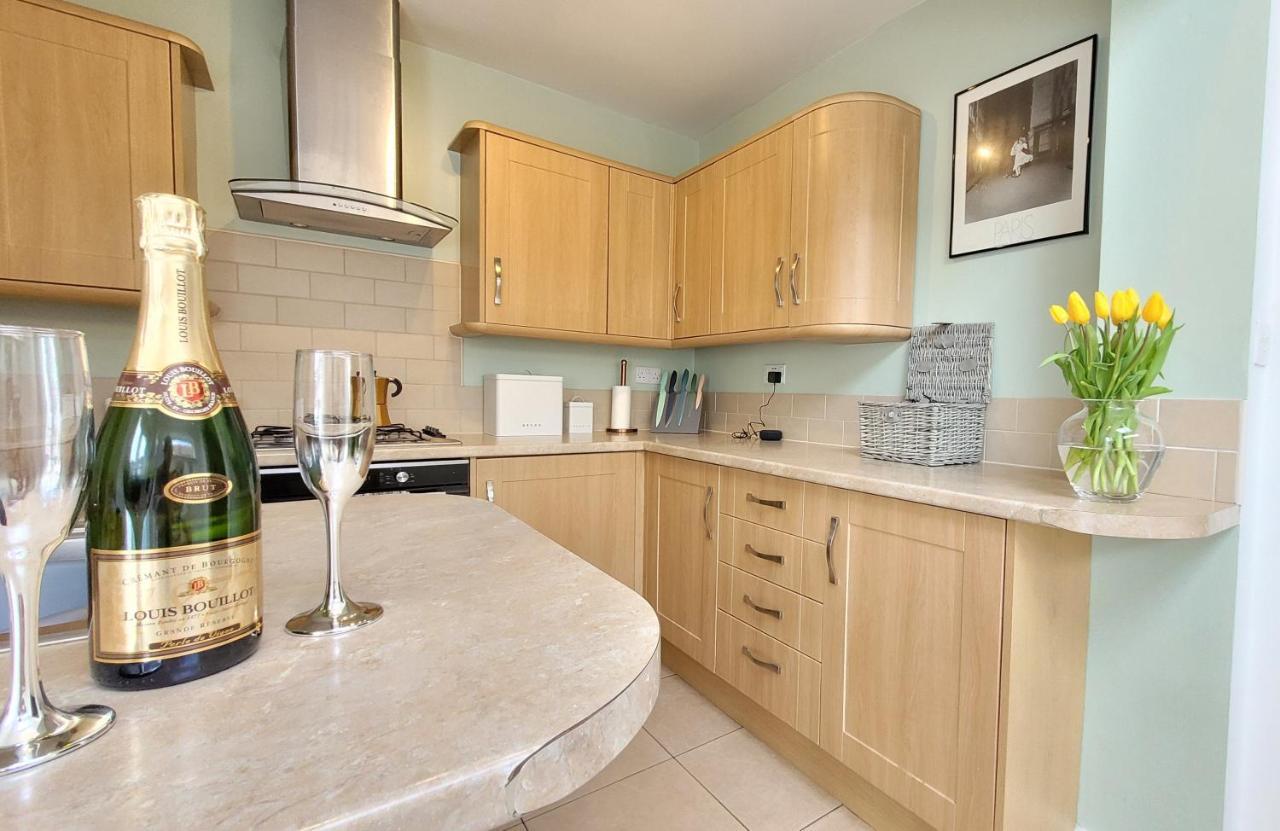 Colenso St - 2 Bed House By Bishy Road & River