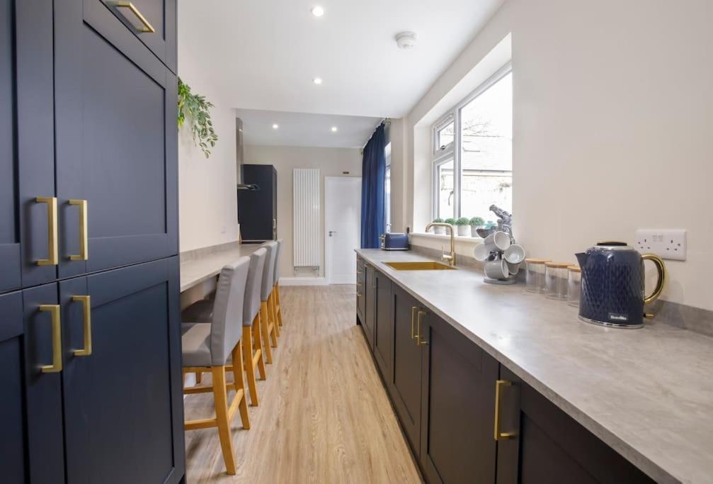 The Milton - Stylish Terraced Holiday home York