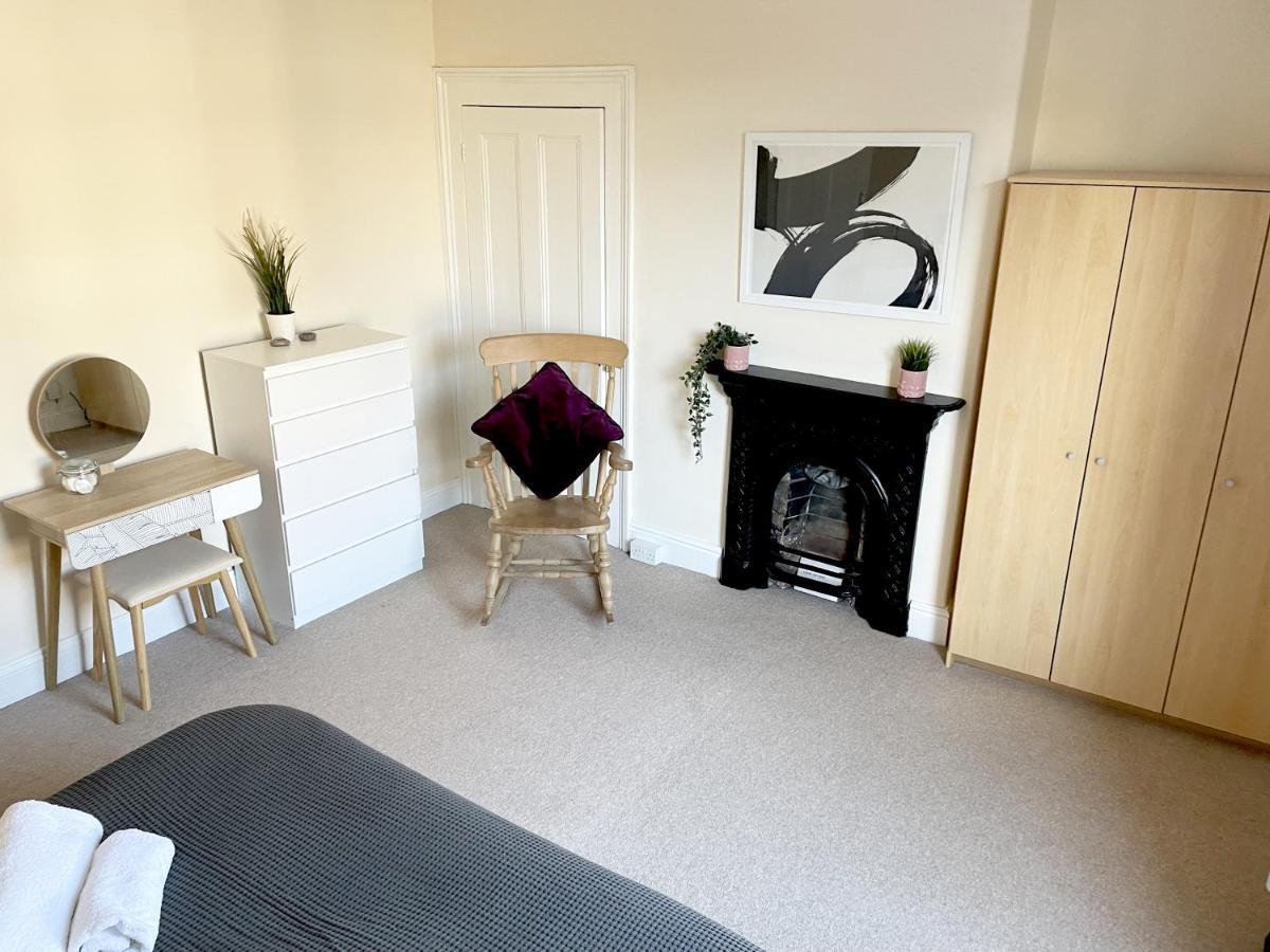 The Neville - Quaint Victorian With Free Parking *
