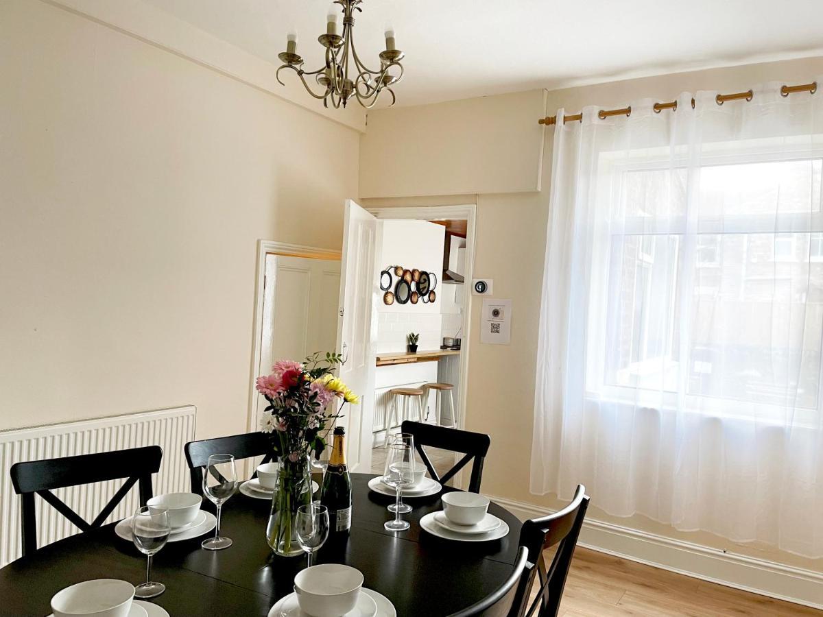 The Neville - Quaint Victorian With Free Parking Apartment
