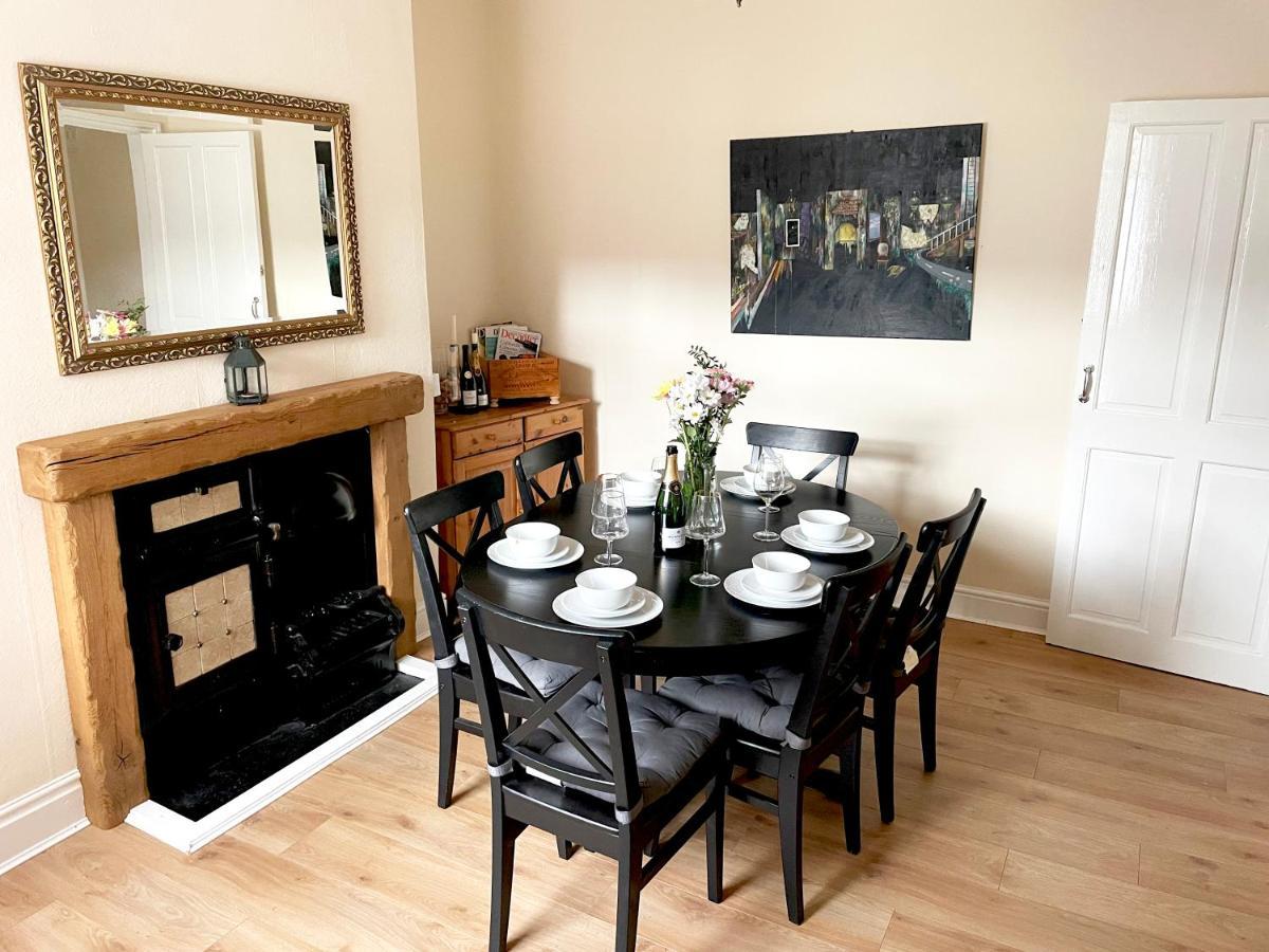 The Neville - Quaint Victorian With Free Parking