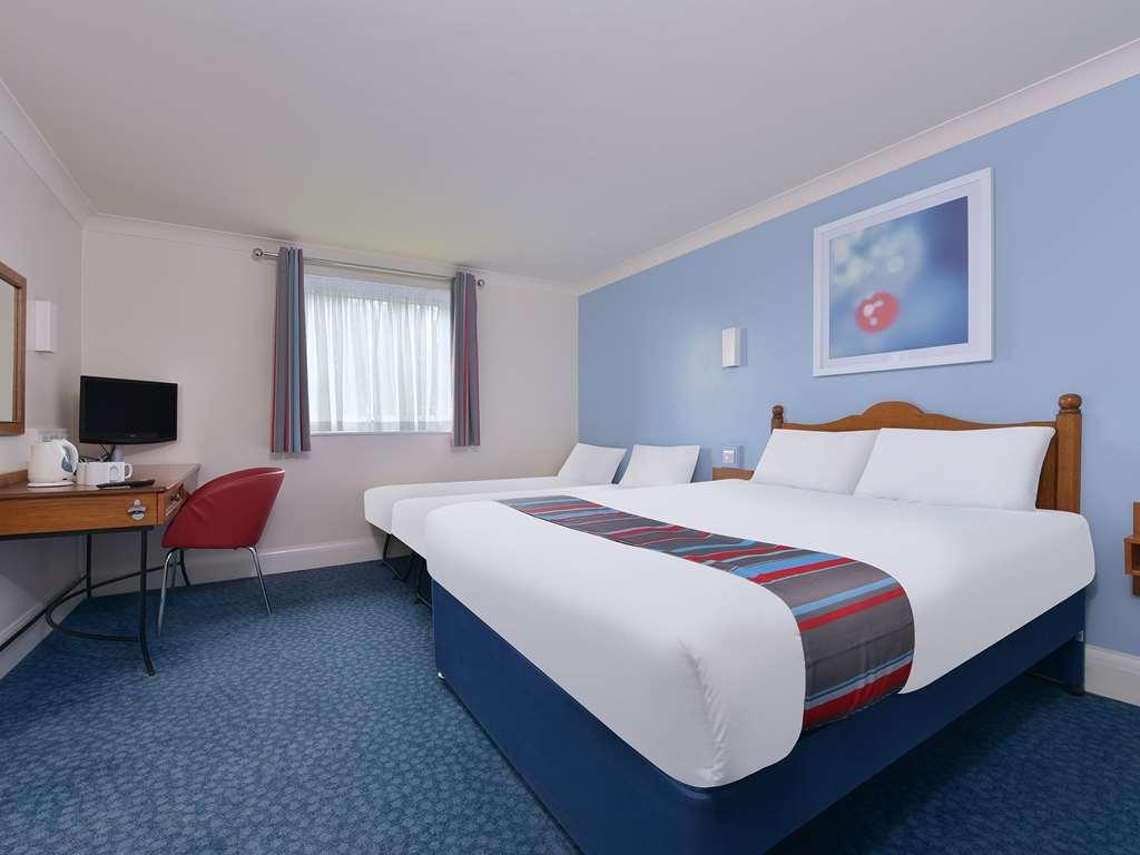 Travelodge Hull Road 3*