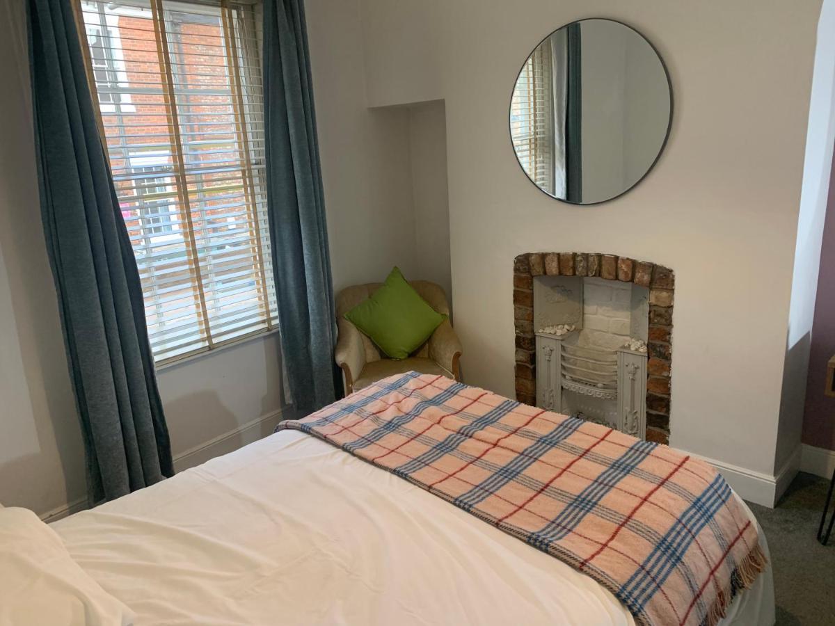 Intown - 60 Second Walk 2 Minster! 3*