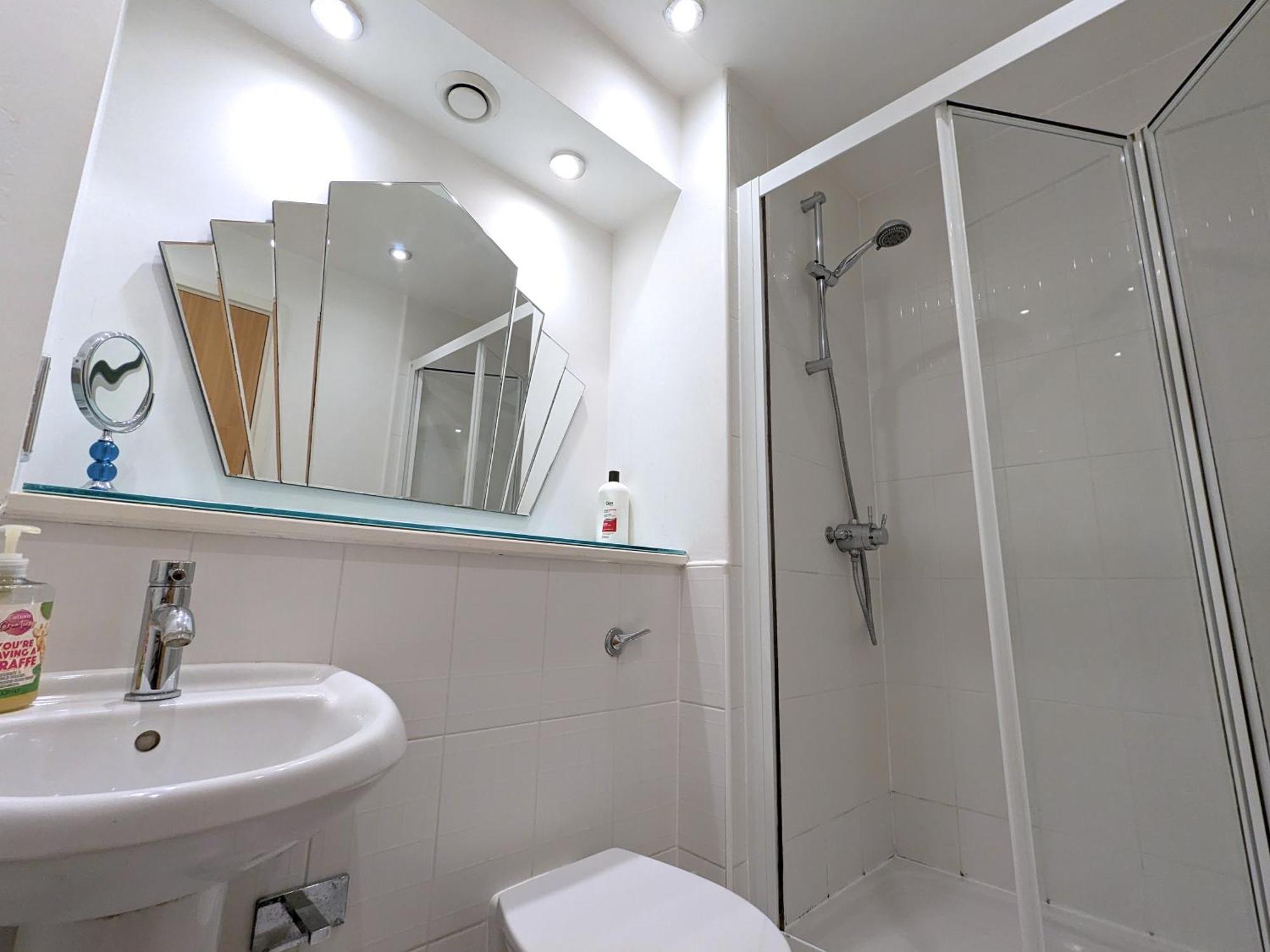 Apartment Blue River, Parking Subject To Availability York