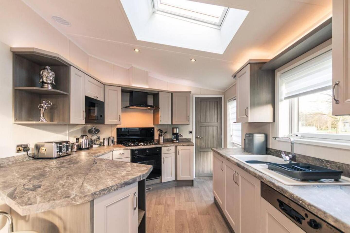 Woodland Jewel With Hot Tub York