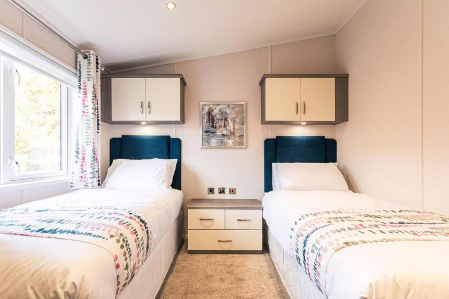 Lodge Woodland Jewel With Hot Tub York