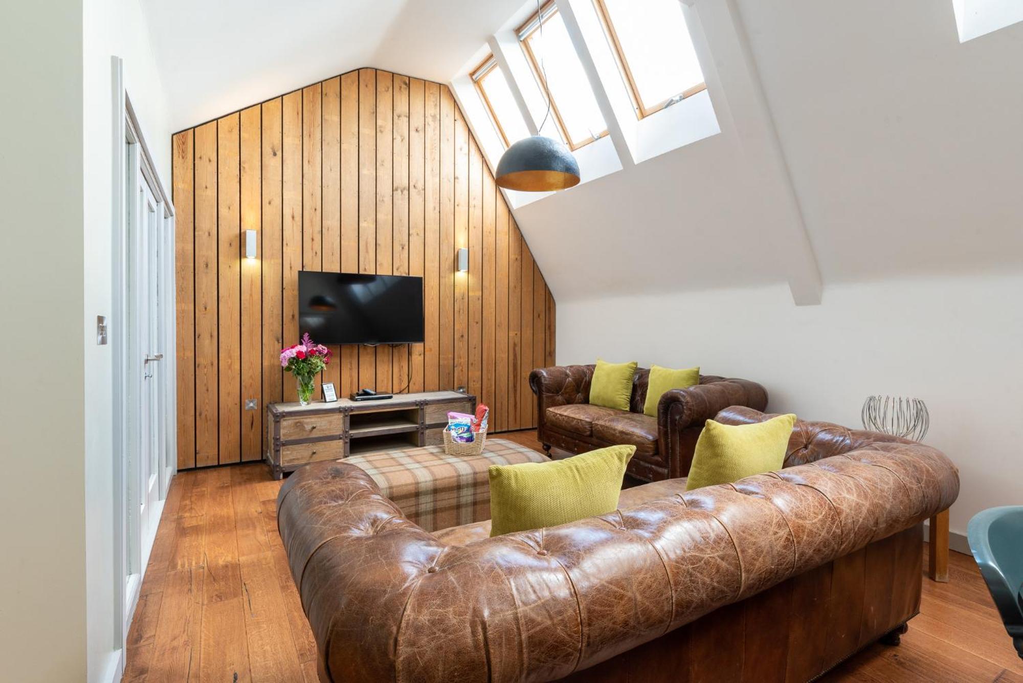 The Lawrance Luxury -